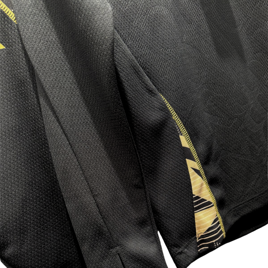 ensemble-dentrainement-real-madrid-2024-25-adidas-noir-or-maroc-khouribga-bodyshark