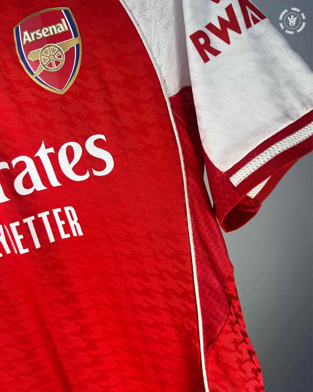 Maillot Arsenal Domicile 2025/26 - Adidas-maroc-khouribga-bodyshark