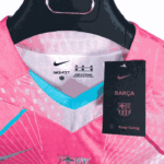 maillot_officiel_fc_barcelone_pink_kit_2025_nike_maroc_khouribga_bodyshark
