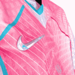 maillot_officiel_fc_barcelone_pink_kit_2025_nike_maroc_khouribga_bodyshark